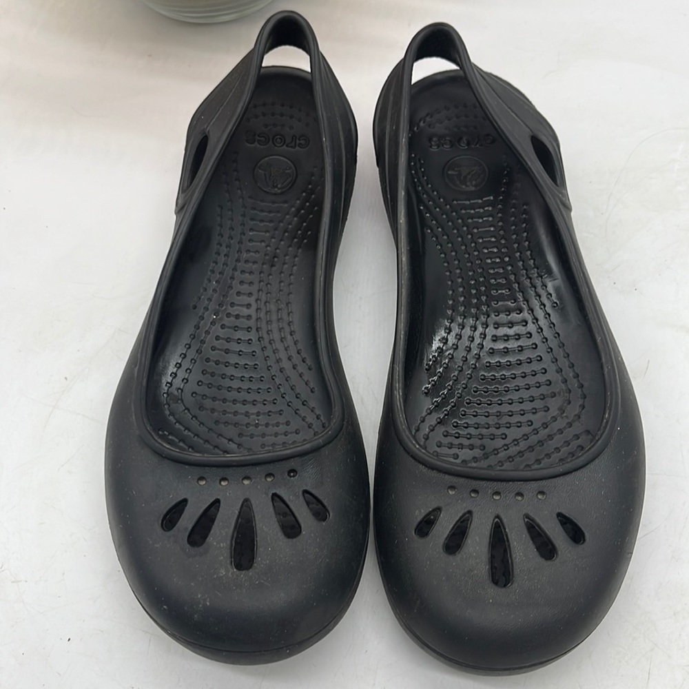 Crocs Black Sling Back Sandal size 6 CR4576D